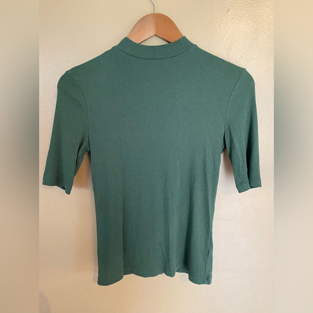 Universal Thread Green Mock Neck Tee